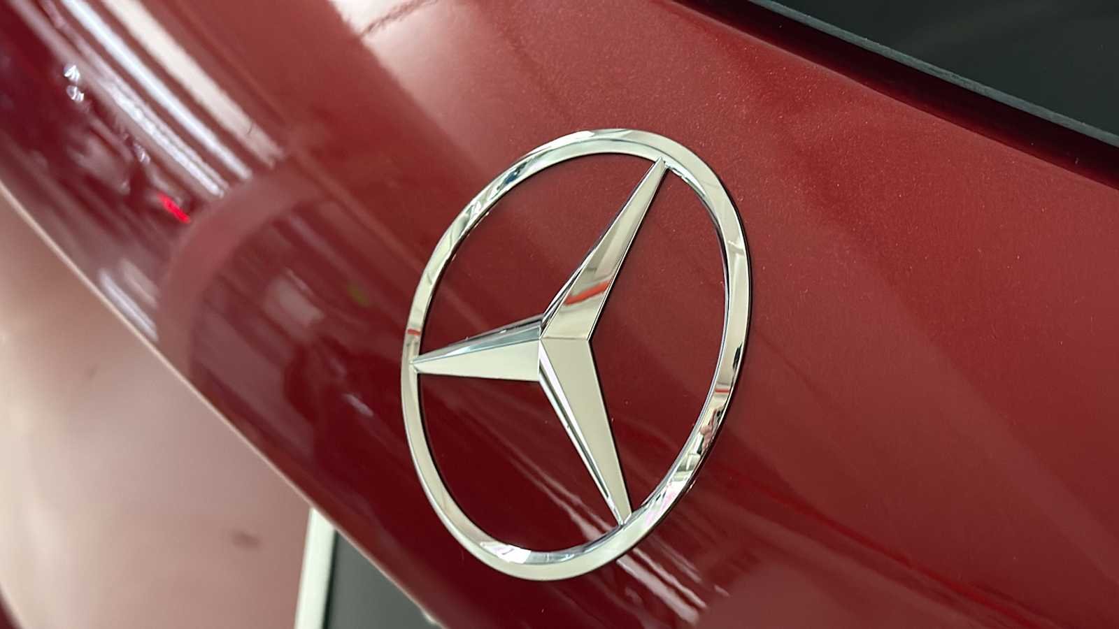 New 2026 MANUFAKTUR Patagonia Red Metallic Mercedes-Benz GLA 250 image 8