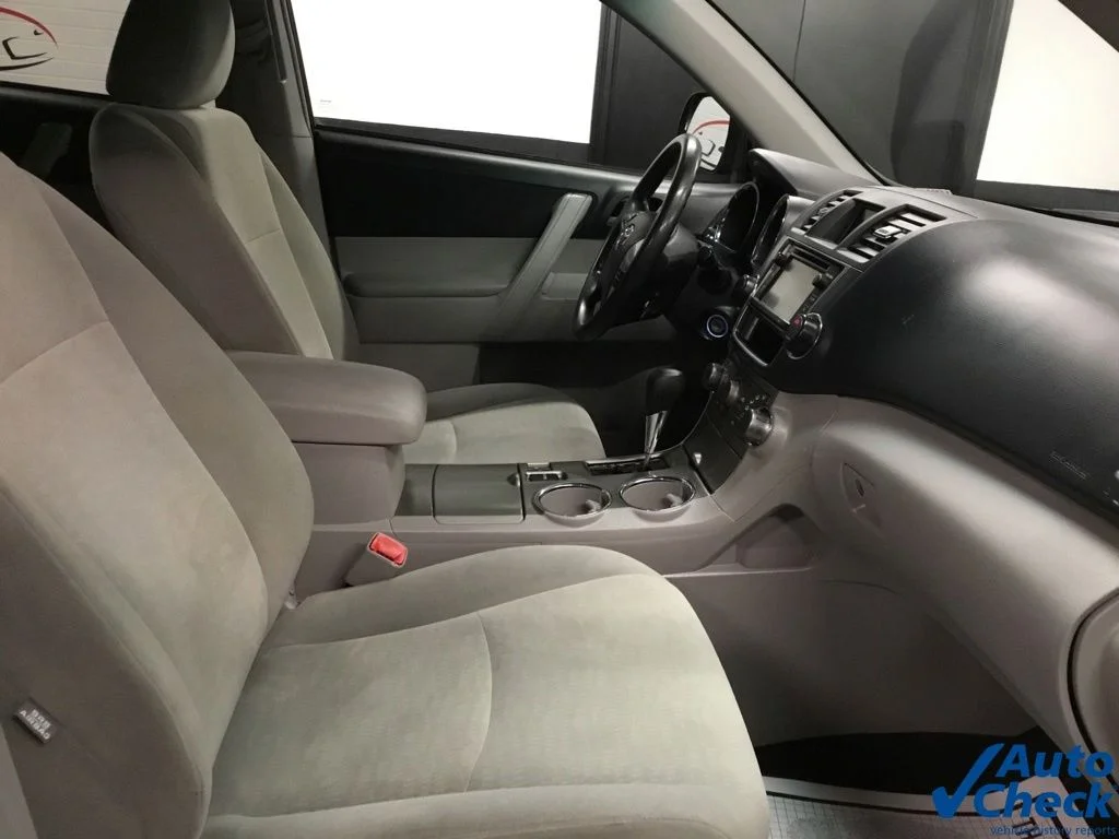 Used 2013 Black Toyota Base Plus V6 image 35