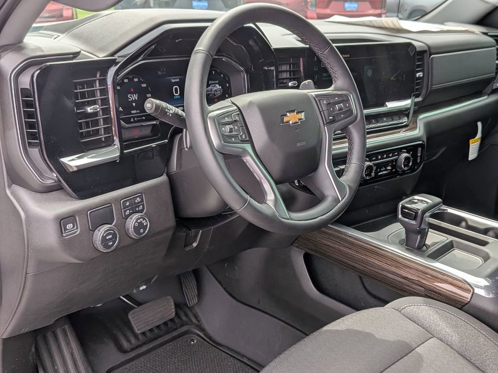 2025 Chevrolet Silverado 1500 LT - Photo 31