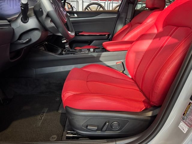 2025 Kia K5 GT-Line - Photo 16