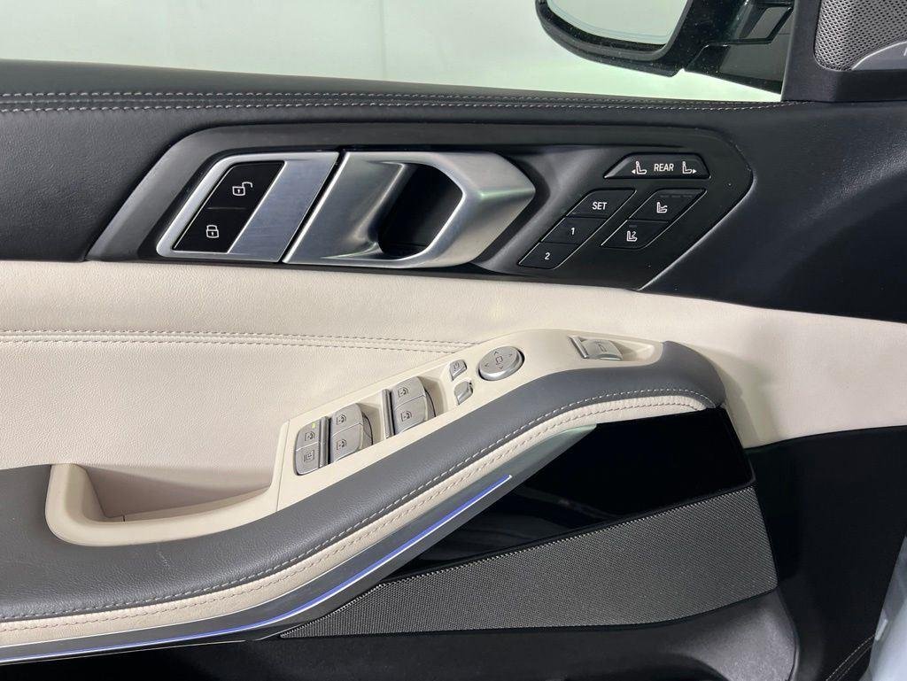 Used 2023 Brooklyn Grey Metallic BMW xDrive40i image 17