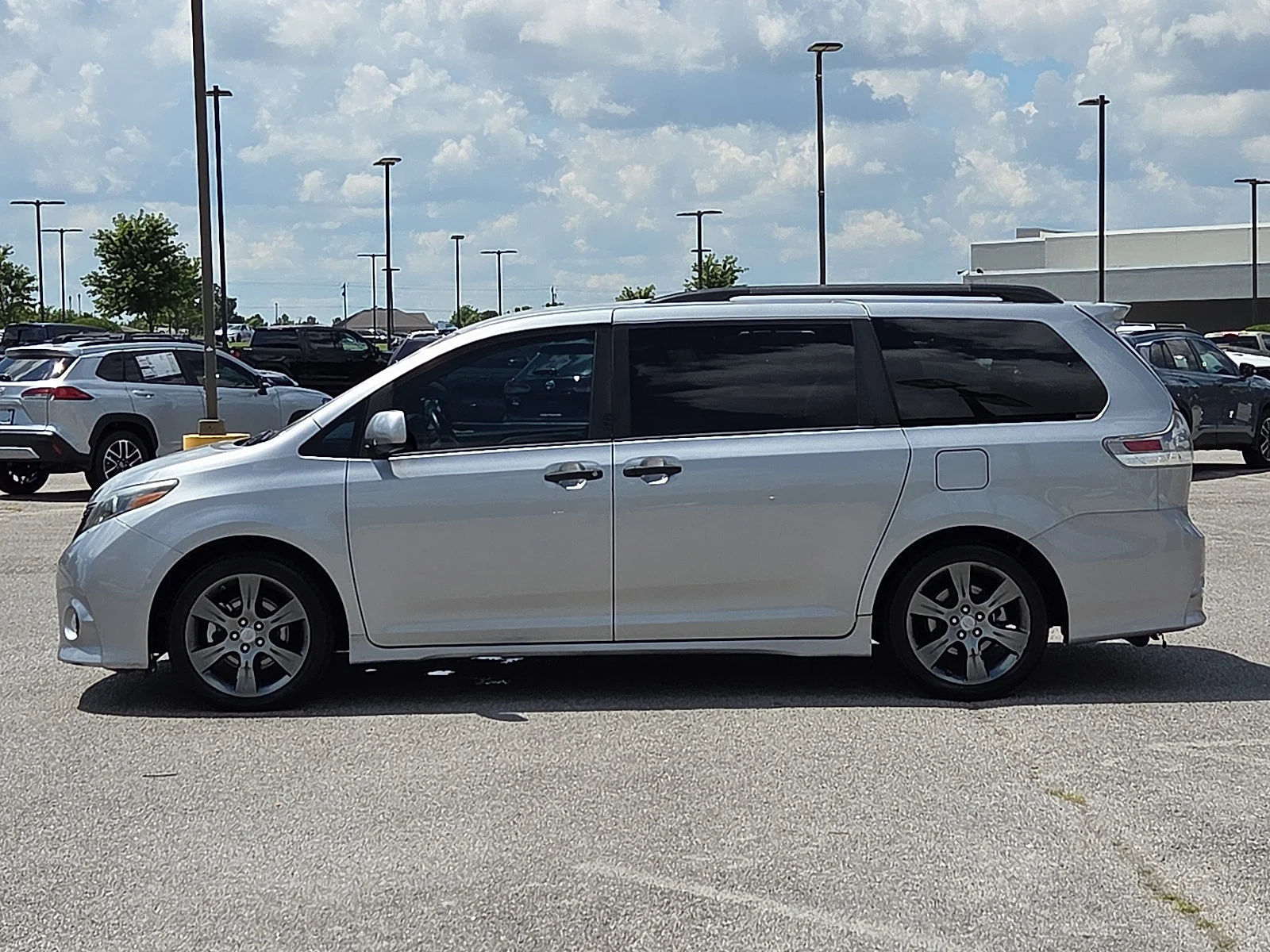Used 2016 Silver Sky Metallic Toyota SE image 3