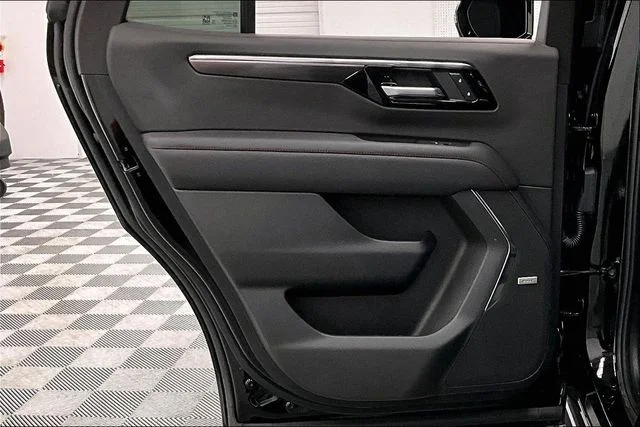 Used 2025 Black Chevrolet RST image 21