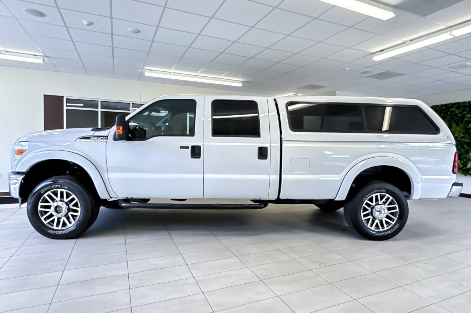 Used 2016 Oxford White Ford XLT image 7
