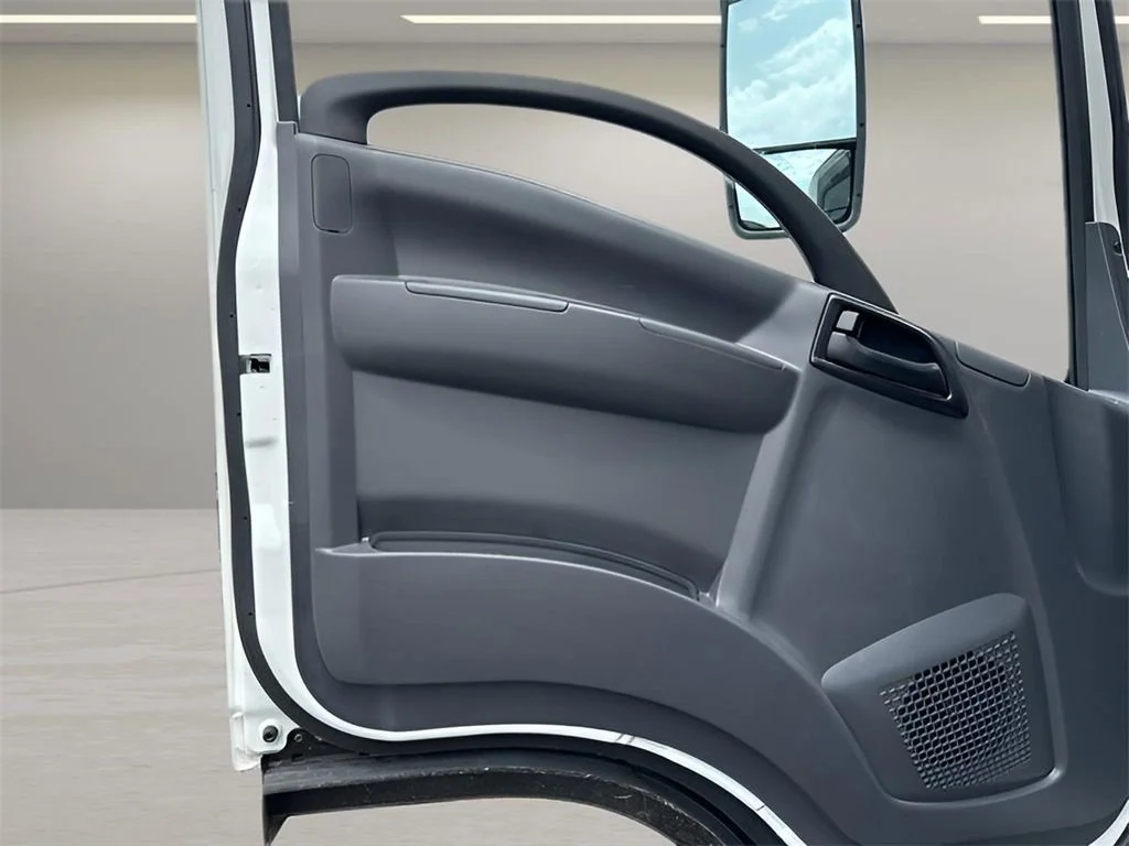 New 2024 Arc White Chevrolet NA image 39