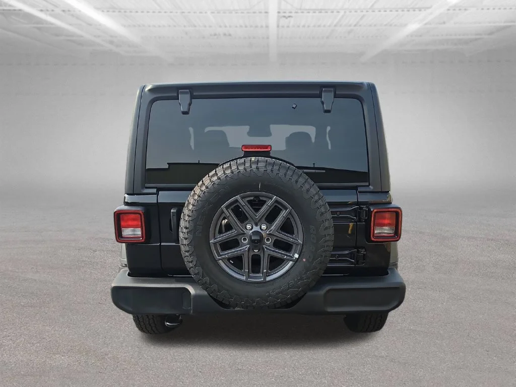 New 2026 Black Clear-Coat Exterior Paint Jeep Sport S image 4