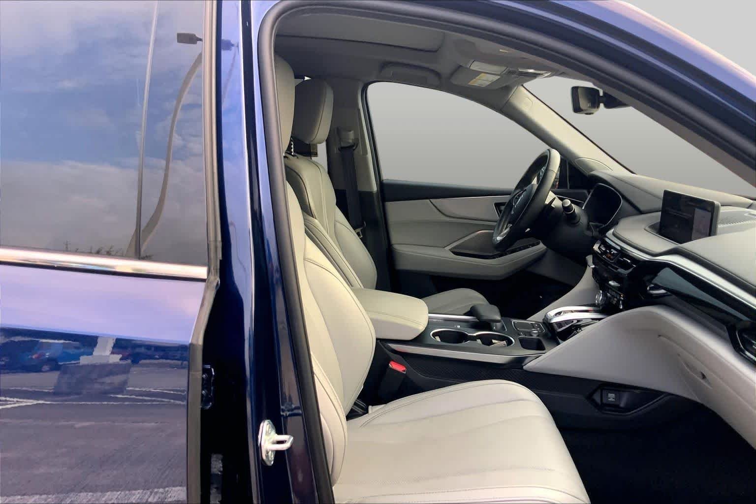 Used 2024 Fathom Blue Pearl Acura w/Technology Package image 9