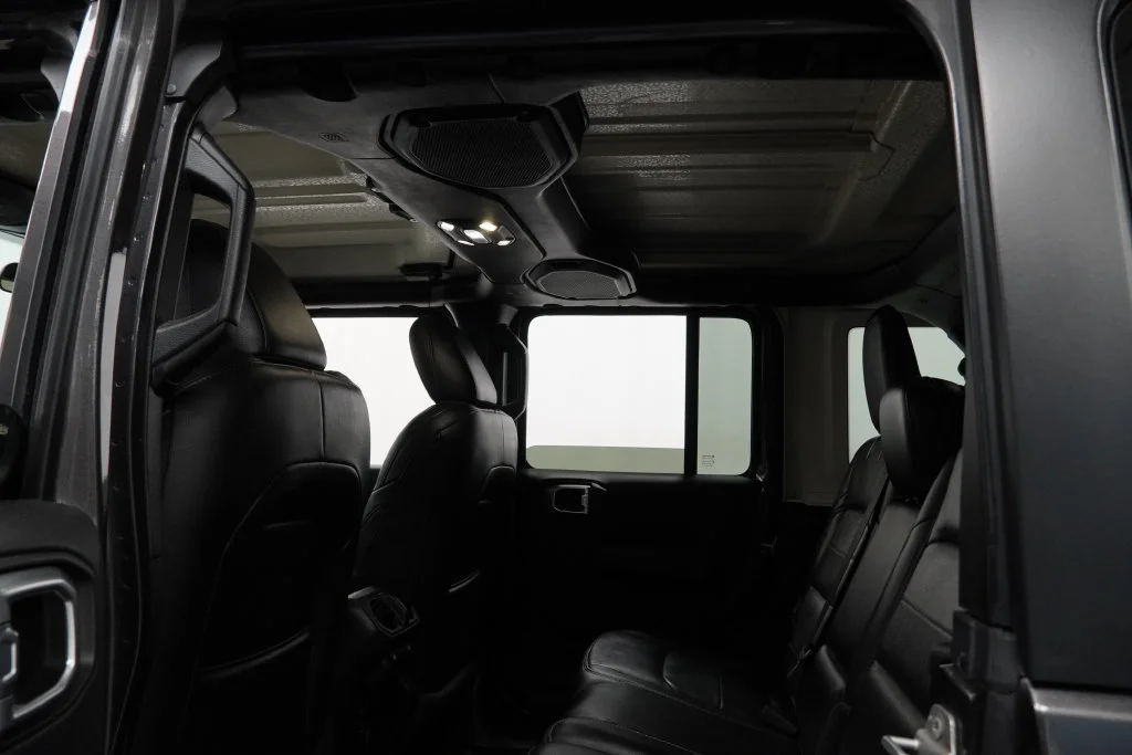 Used 2020 Gray Jeep Sahara 4x4 image 13