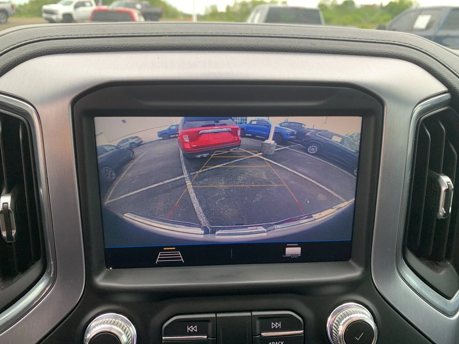 Used 2021 Summit White GMC Elevation image 21