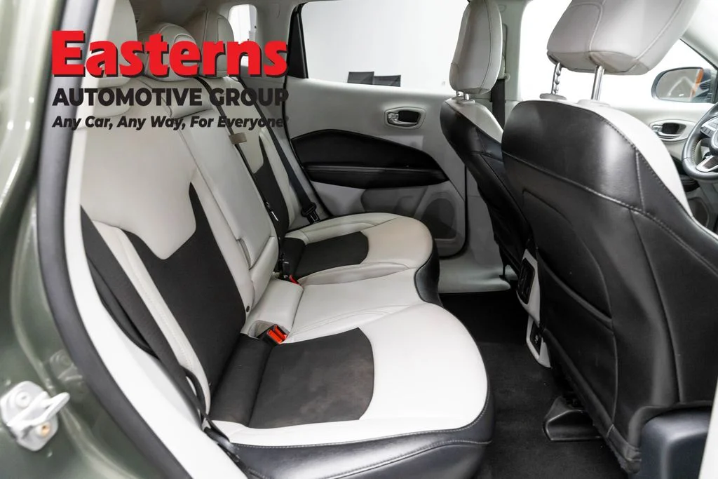 Used 2021 Green Jeep Latitude image 24