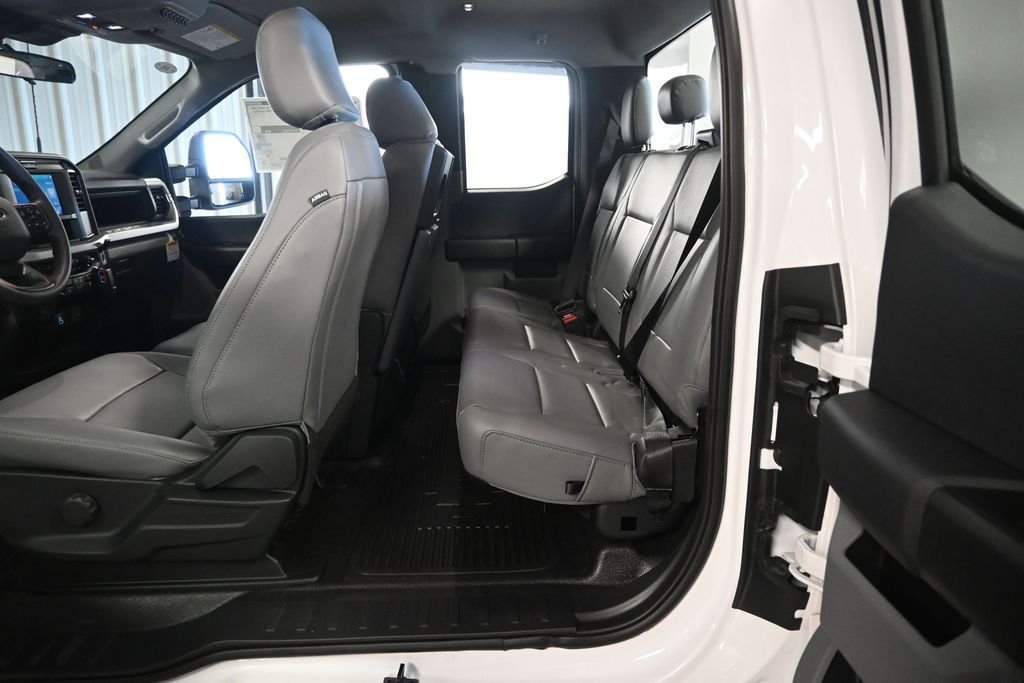 New 2026 Oxford White Ford XL image 19