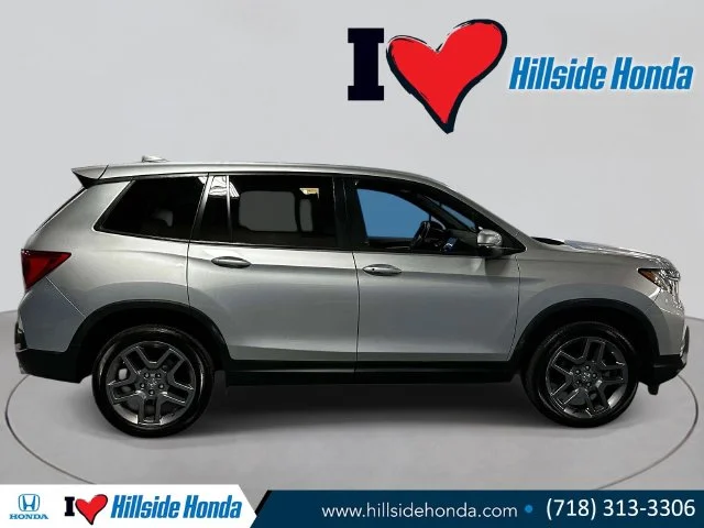 Certified Used 2023 Lunar Silver Metallic Honda AWD EX-L image 6