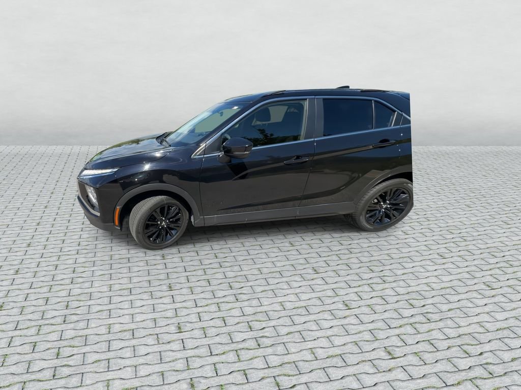 Used 2024  Mitsubishi LE image 4