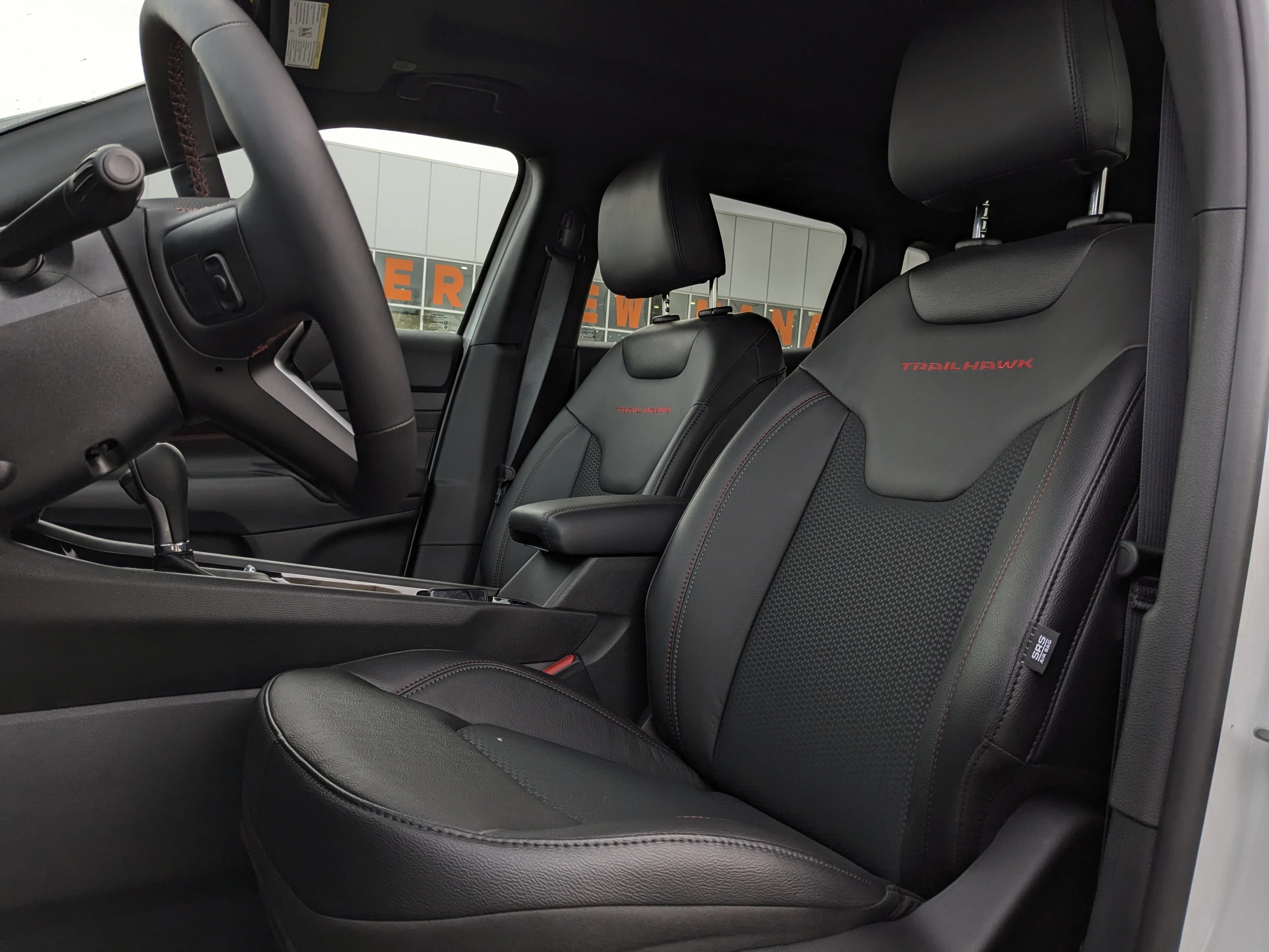New 2026 White Jeep Trailhawk - Sun Sound & Nav Group - Pano Roof - Alpine Speakers image 14
