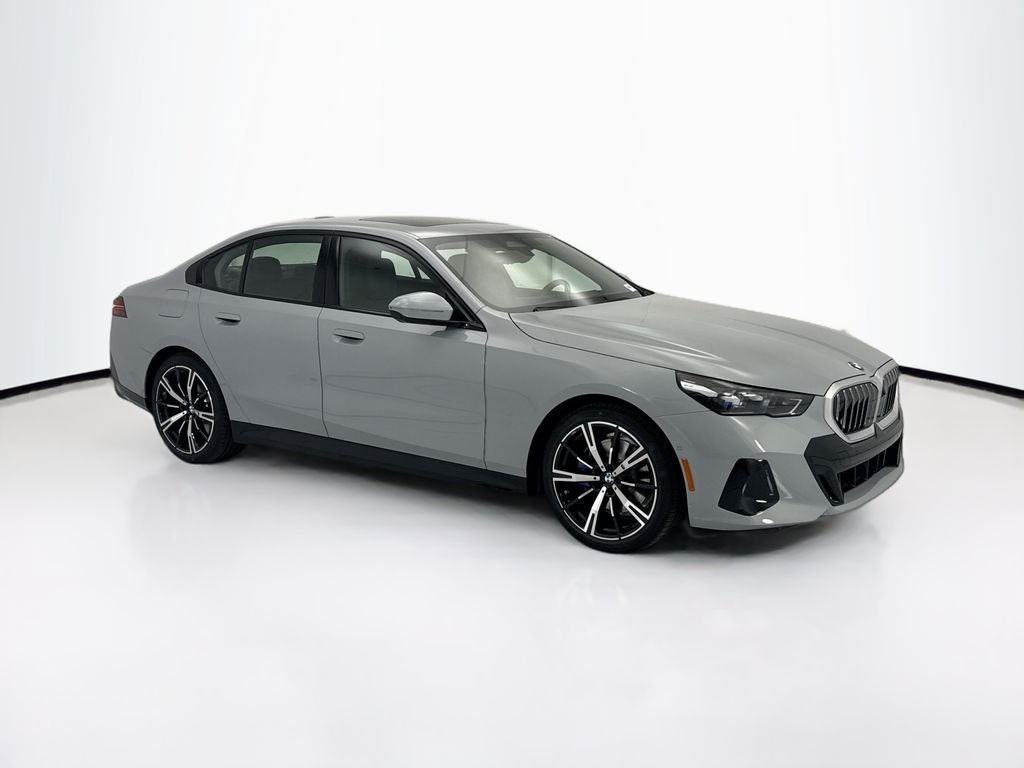 Used 2026 Gray Metallic BMW 530i image 3
