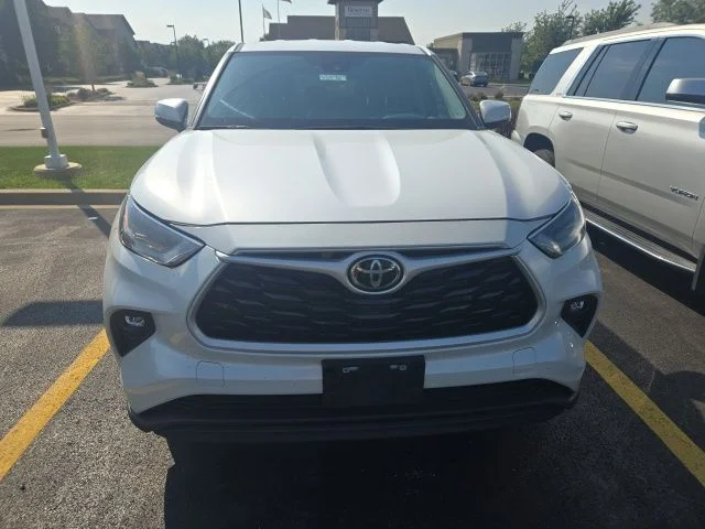 Used 2023 Beige Toyota LE image 2