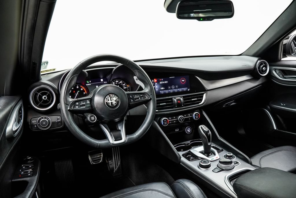 Used 2023 White Alfa Romeo Veloce image 4
