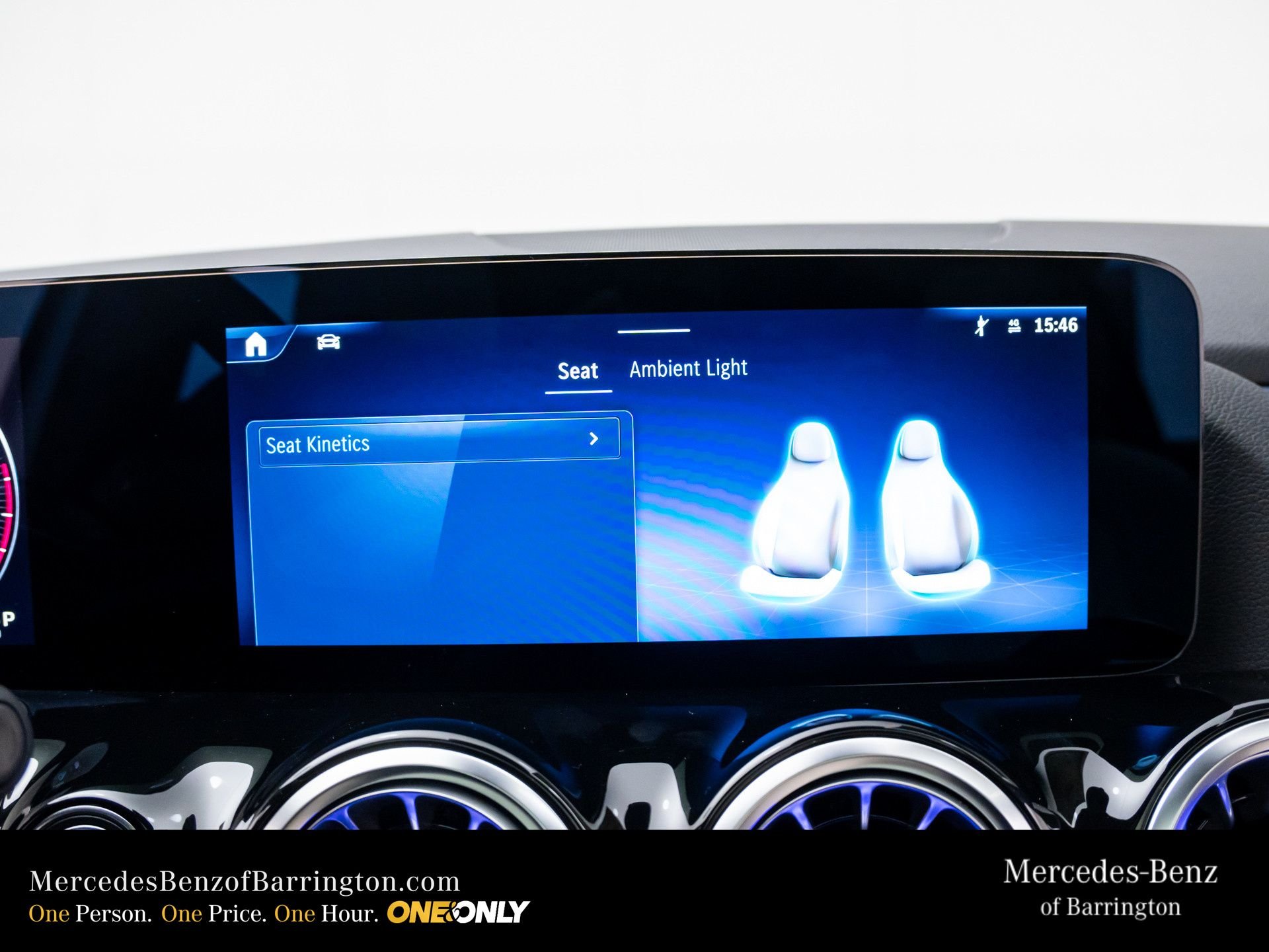 New 2026 Polar White Mercedes-Benz GLA 250 image 28