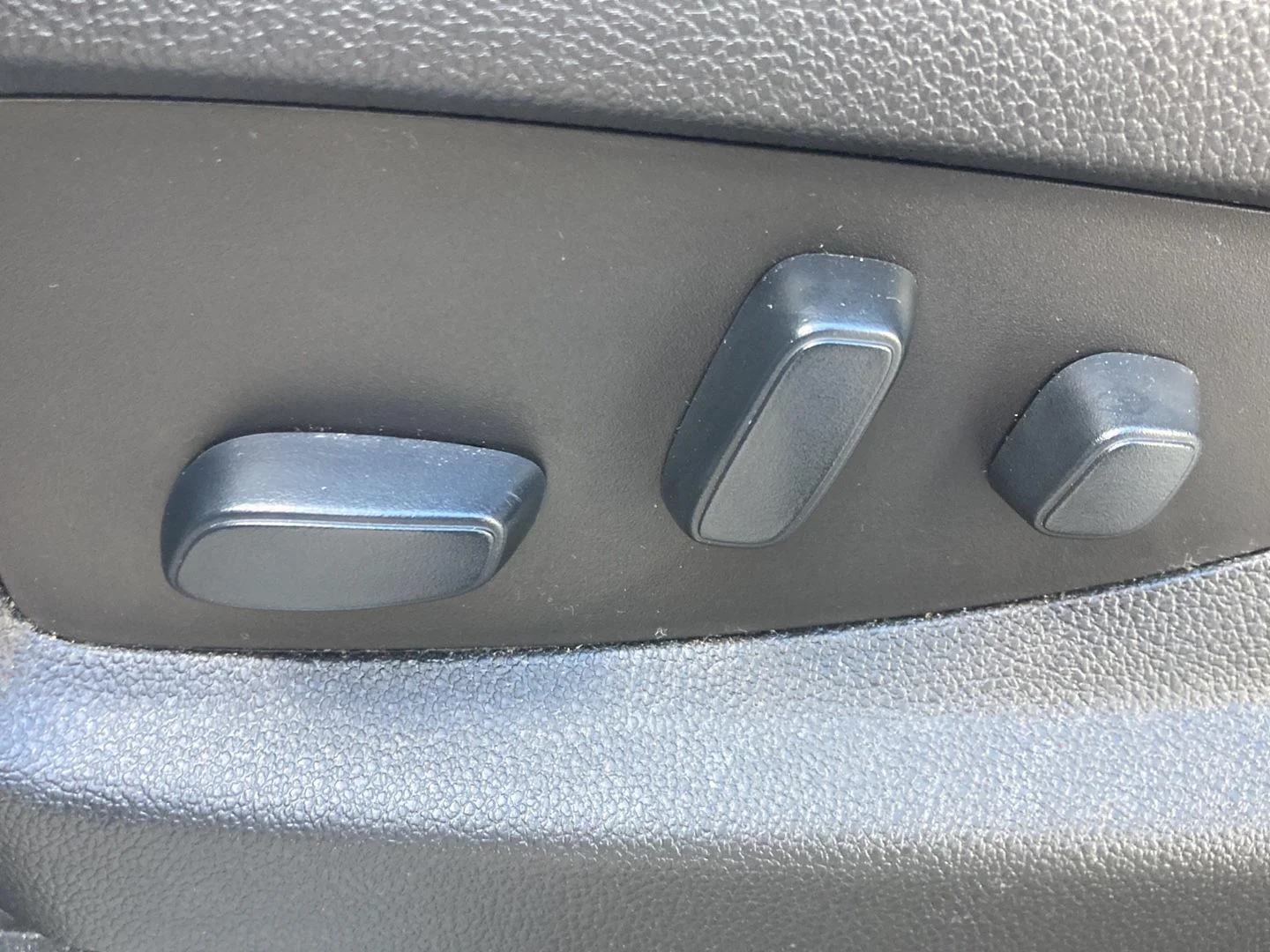 Used 2018 Summit White Chevrolet LT image 15