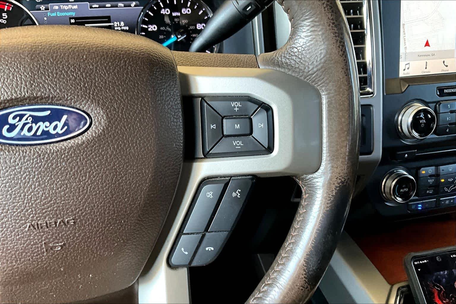 Used 2017 White Platinum Metallic Tri-Coat/Caribou Ford King Ranch image 24