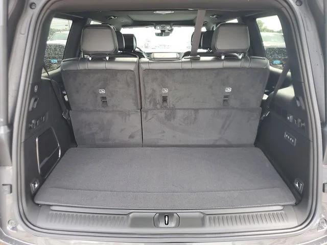New 2026 Baltic-Gray Metallic Clear-Coat Exterior Paint Jeep  image 5