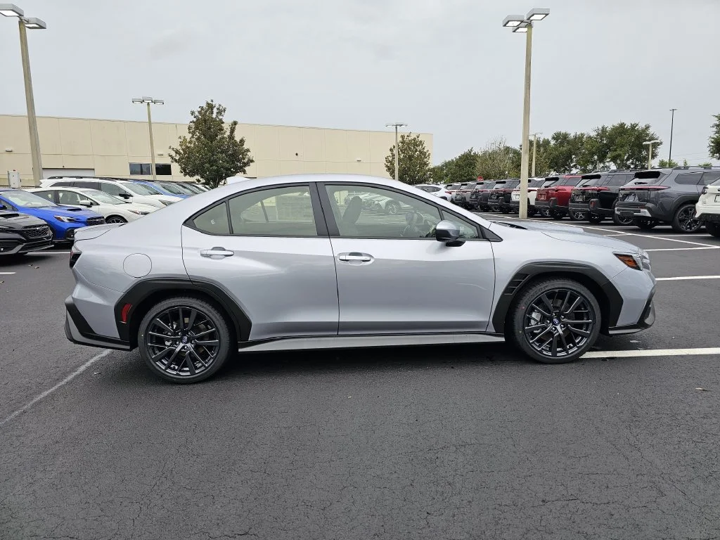New 2026 ICE SILVER METALLIC Subaru Premium image 2