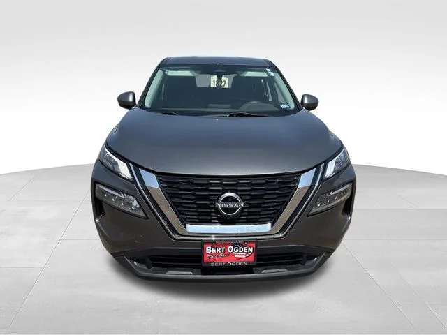 Used 2023 Gray Nissan SV image 2