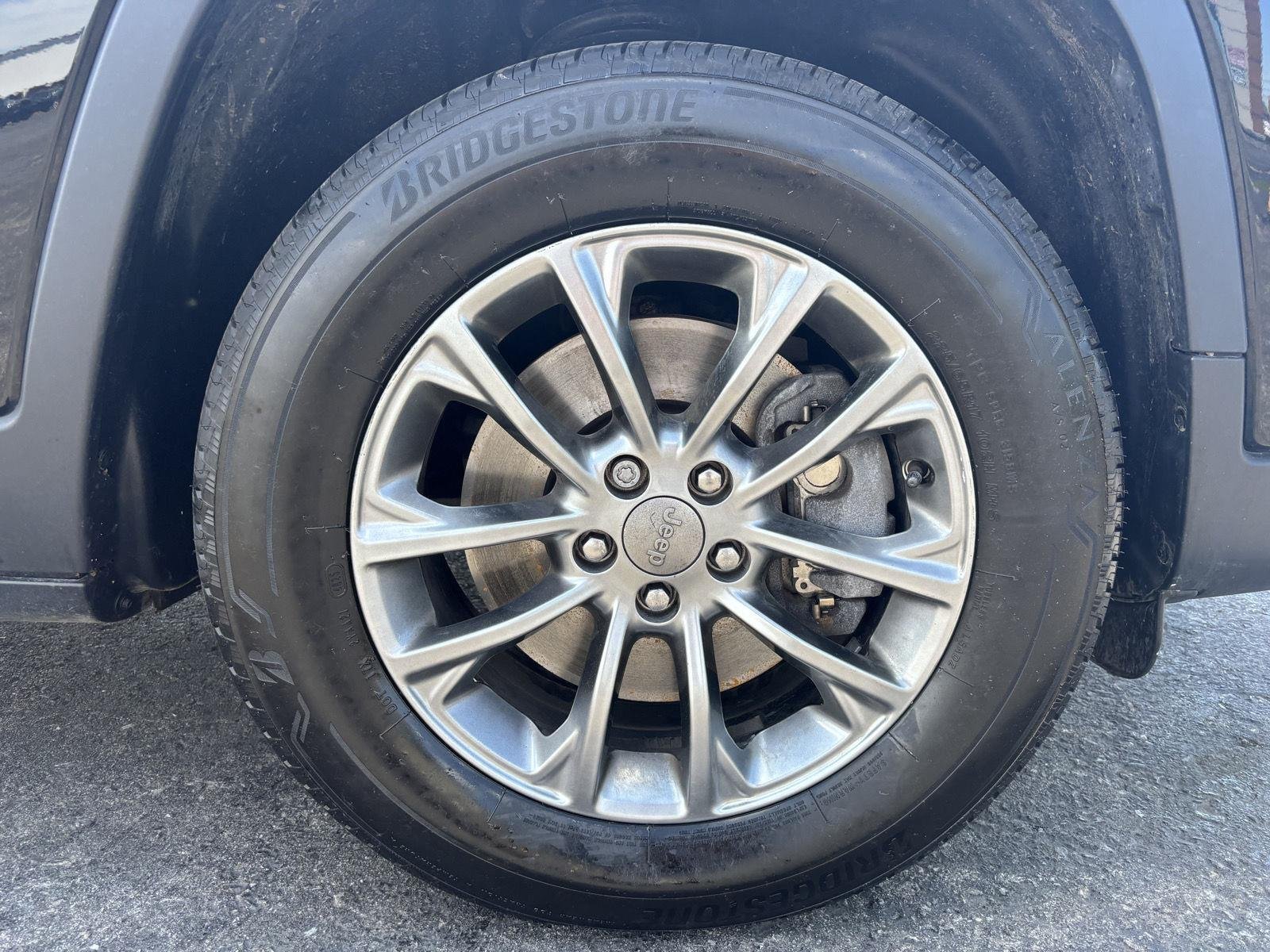 Used 2019 Diamond Black Crystal Pearlcoa Jeep Latitude Plus image 9