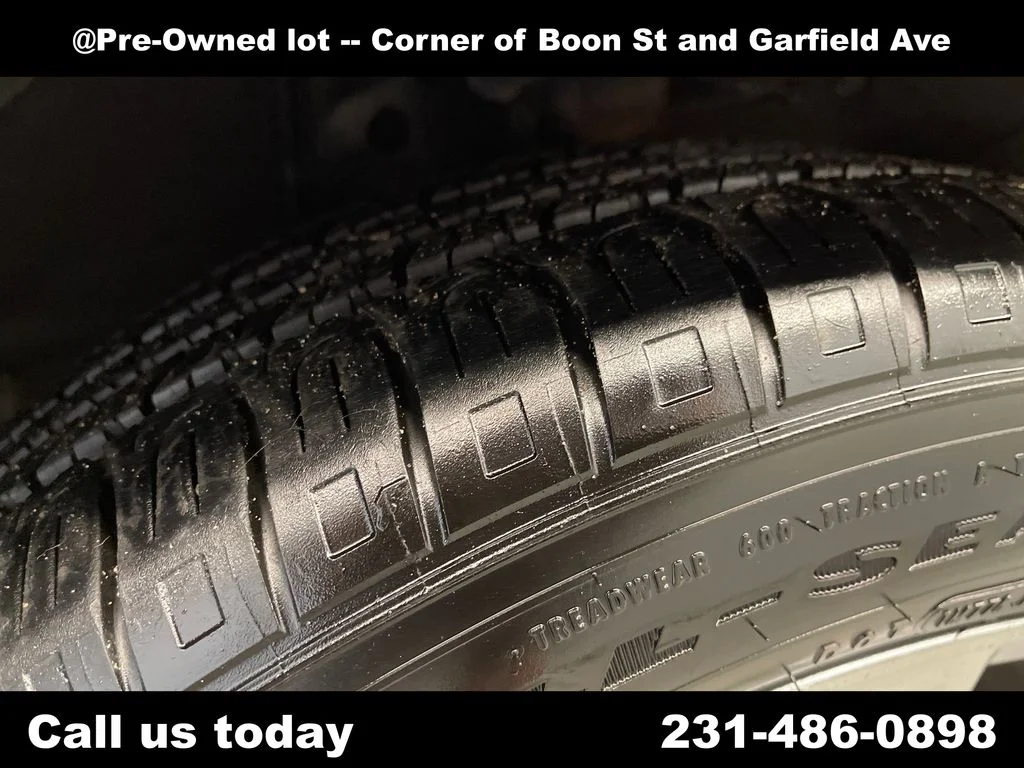 Used 2010 Silver Toyota Base image 11