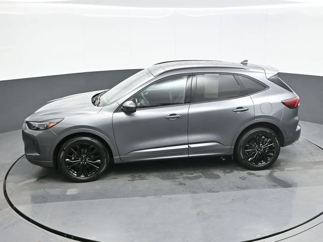 Used 2024 Gray Ford ST-Line Elite image 12
