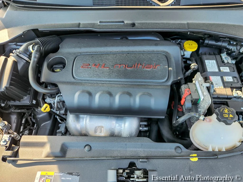 Used 2022 Silver Jeep Trailhawk image 22