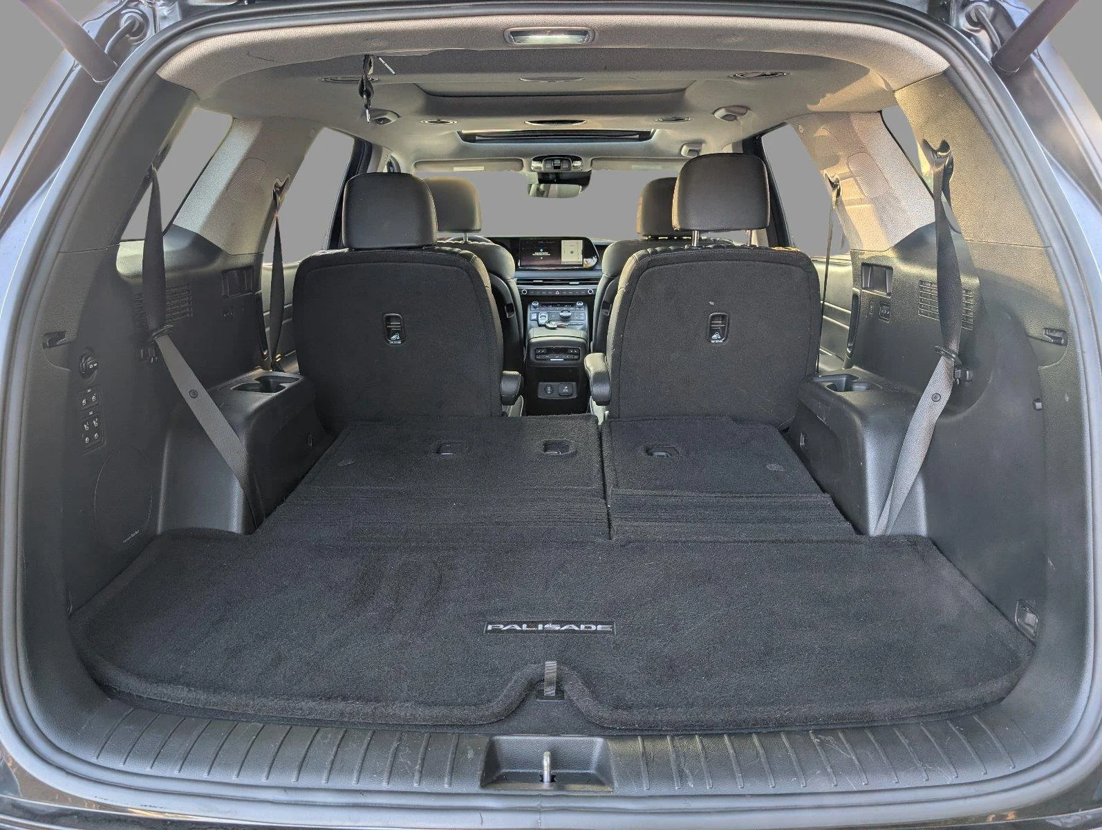 Used 2023 Abyss Black Pearl Hyundai Limited image 5