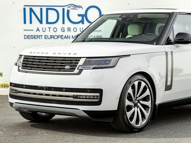 New 2026 Ostuni Pearl White LAND ROVER SE 7 Seats image 2