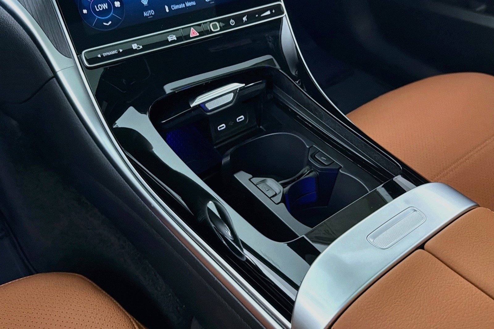 New 2026 Polar White Mercedes-Benz C 300 Sedan image 5