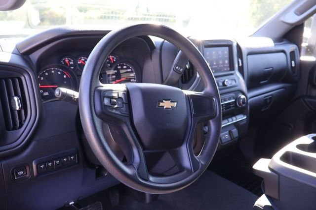 Used 2025 White Chevrolet Custom image 6