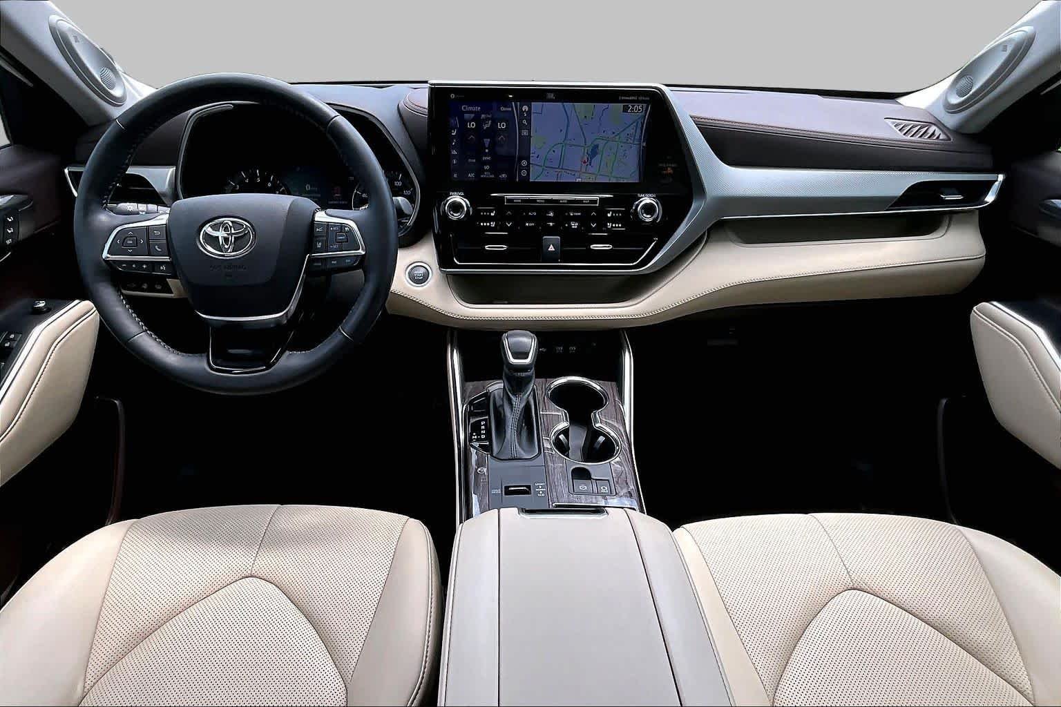 Used 2021 Blizzard Pearl Toyota Platinum image 16