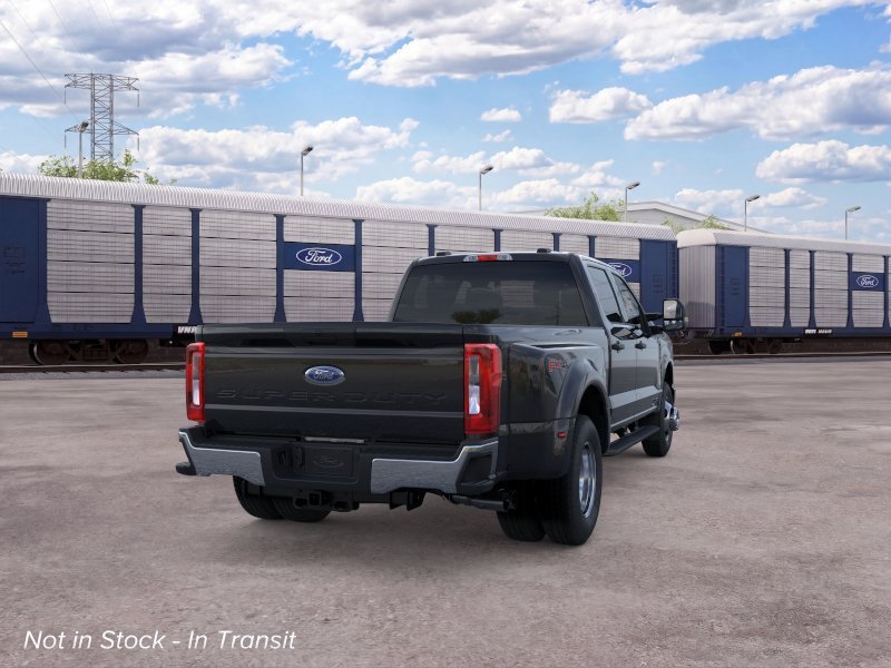 New 2026 Agate Black Metallic Ford XLT image 8