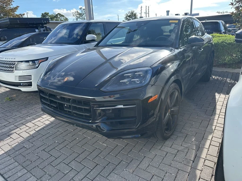 2026 Porsche Cayenne S's photo