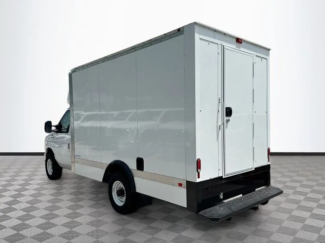New 2025 Oxford White Ford 12
