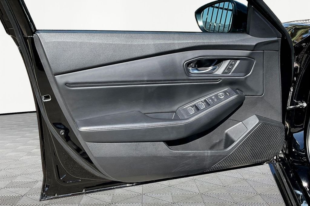 Used 2025  Honda Sport-L image 21