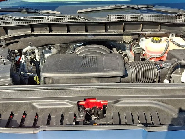 Used 2022 Red GMC AT4 image 28