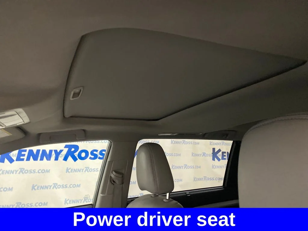 Used 2019 Green Toyota XLE image 11