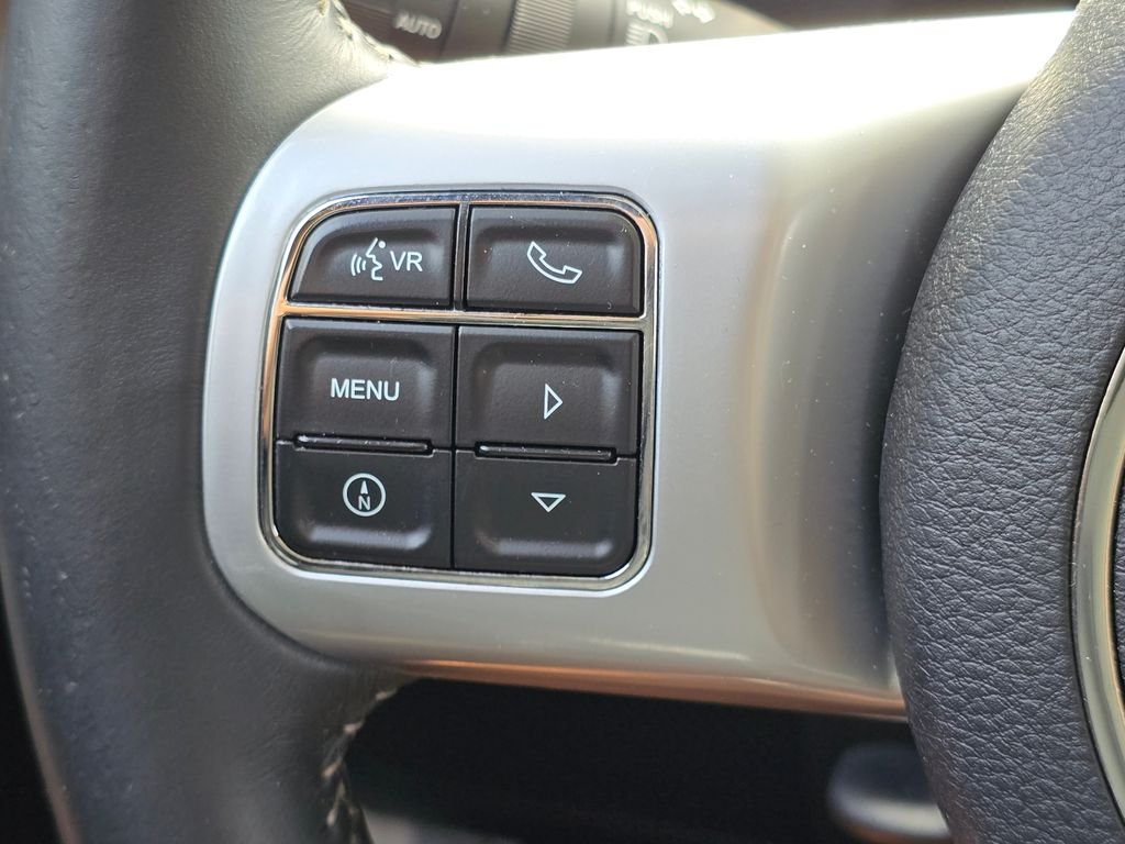 Used 2016 White Jeep Unlimited Rubicon image 16