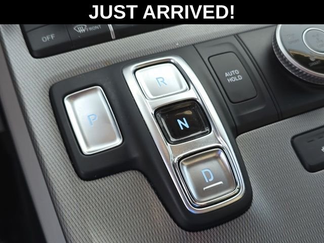 Used 2020 Black Hyundai SEL image 15