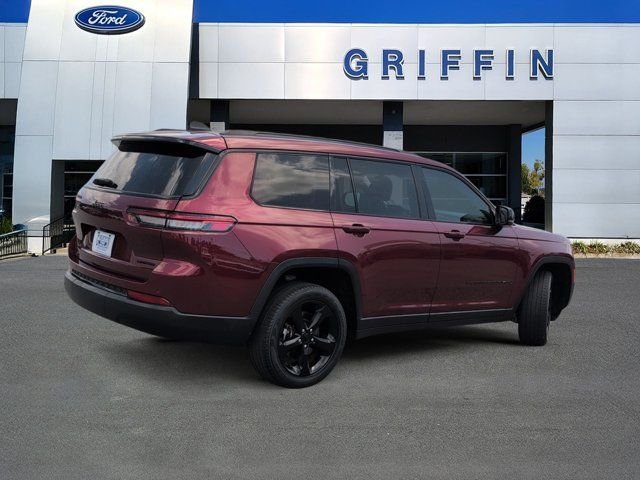 Used 2023 Red Jeep Limited image 4