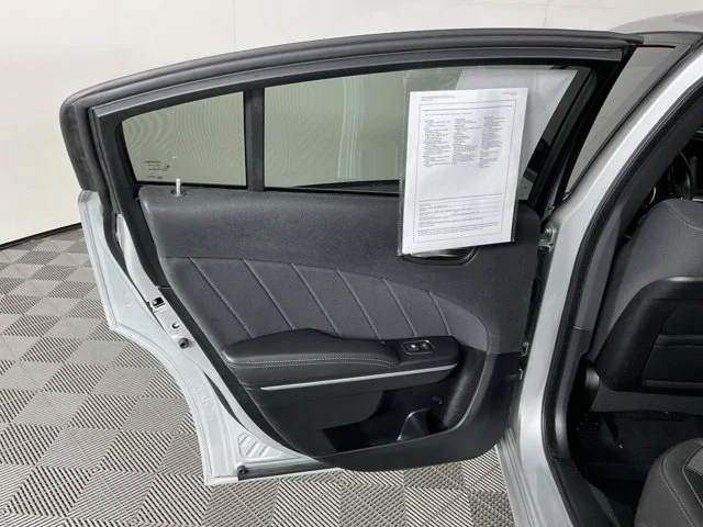Used 2019  Dodge SXT image 25