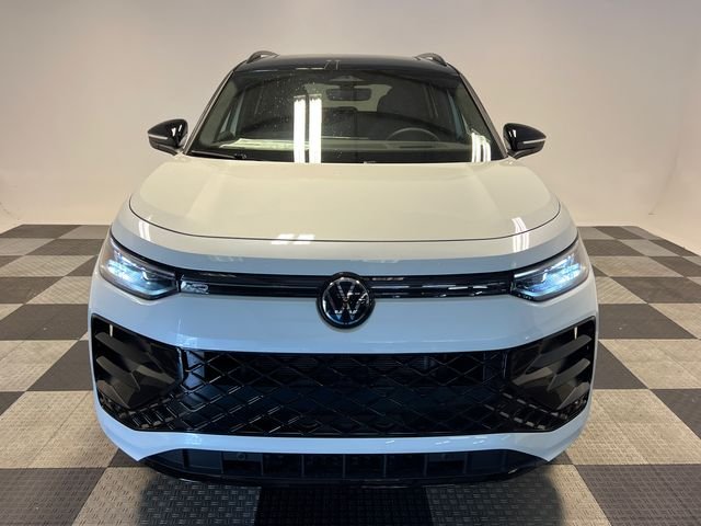 New 2026 White Volkswagen 2.0T SE R-Line Black image 2