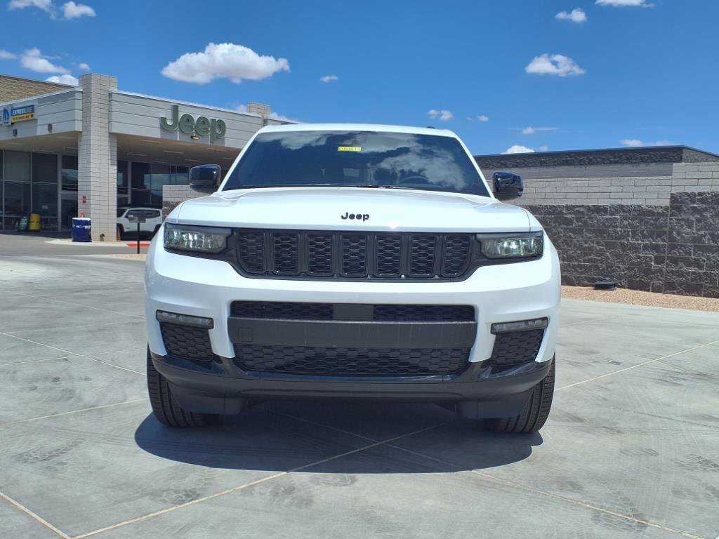 New 2025 Bright White Clear-Coat Exterior Paint Jeep Limited image 2