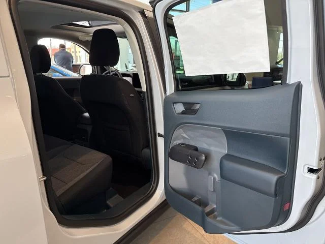New 2026 Space White Metallic Ford XLT image 65