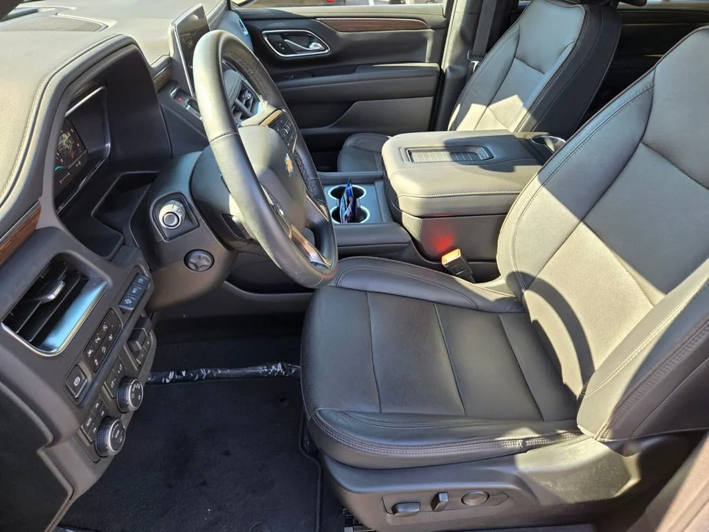 Used 2024 Black Chevrolet High Country image 10